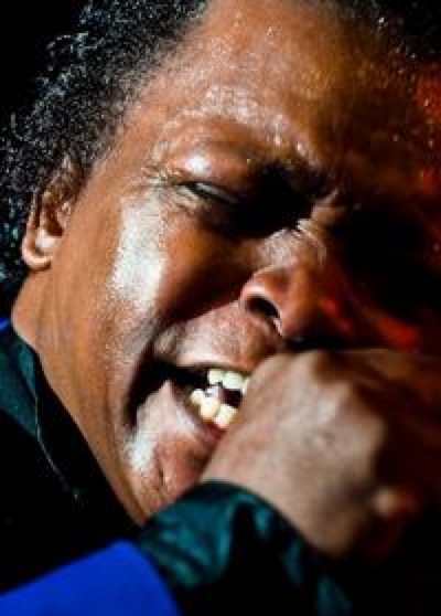121809_southpaw